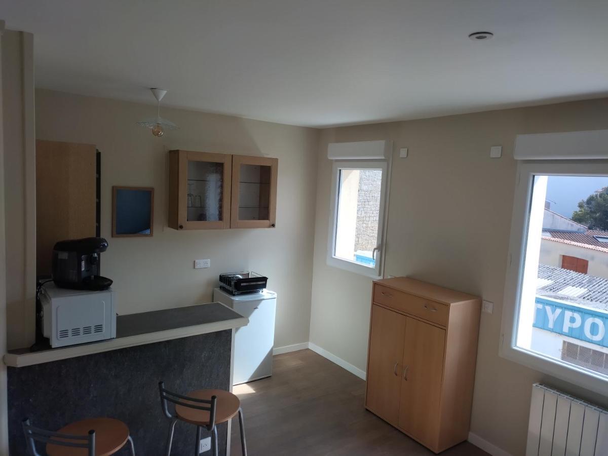 Studio 9 Proche De La Gare Sncf Apartment อองกูแลม ภายนอก รูปภาพ